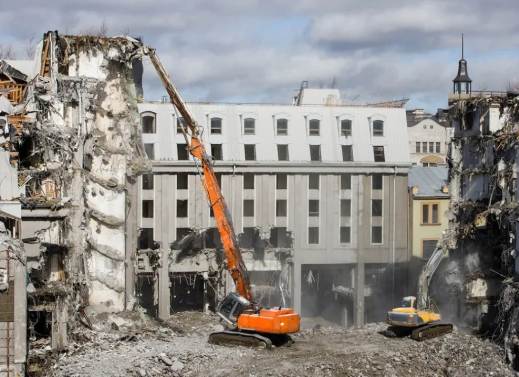 Old structure being demolished