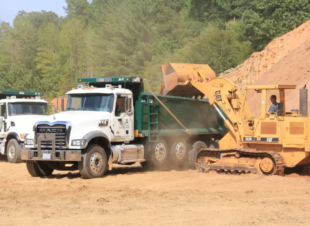 Hauling Service Heading Image
